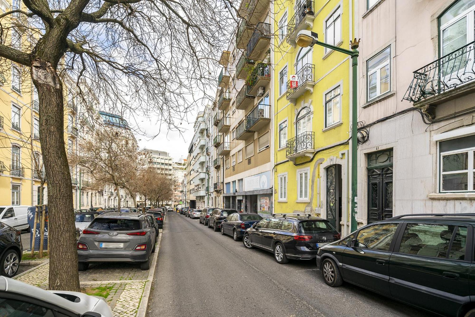 Whome Urban Tech Retreat, Modern Hubs For Remote Living Лісабон Екстер'єр фото